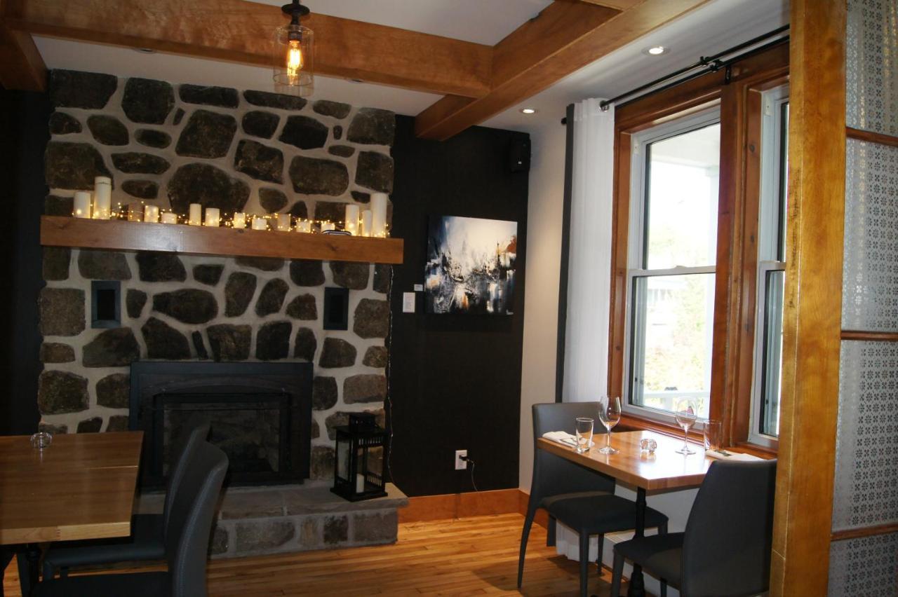 Restaurant Et Gite Les Passionnes Val-David Ngoại thất bức ảnh